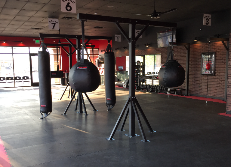 9Round Fitness - equipment