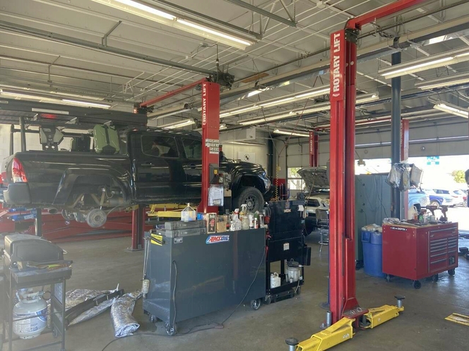 Star Boys Complete Auto Care - Auto lifts