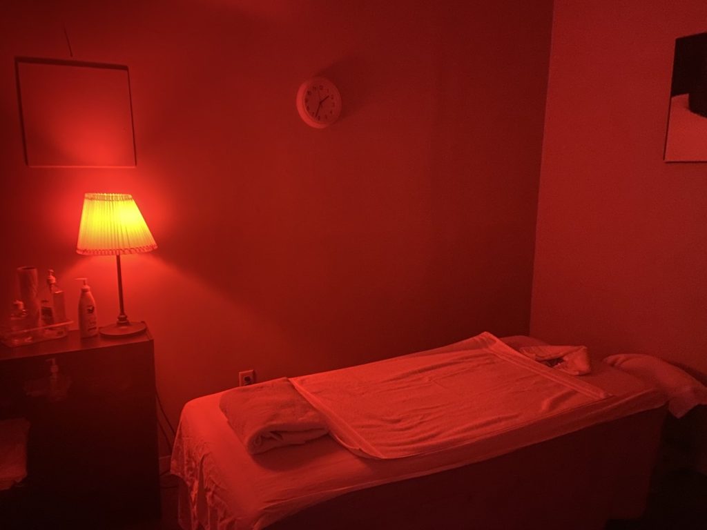 Head 2 Toe Massage - Red Room