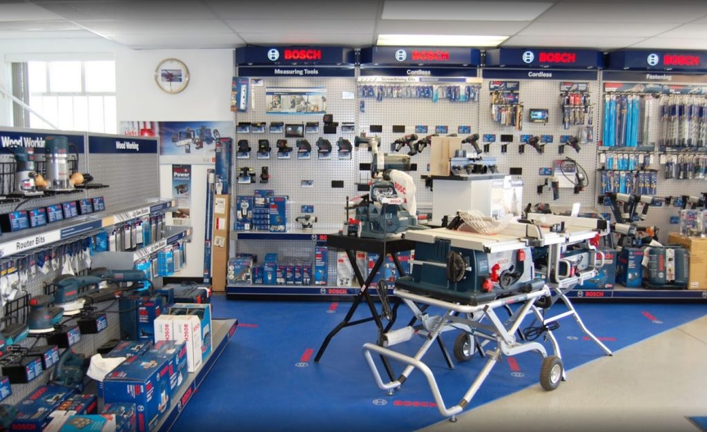 M&M Tool and Machinery - Showroom