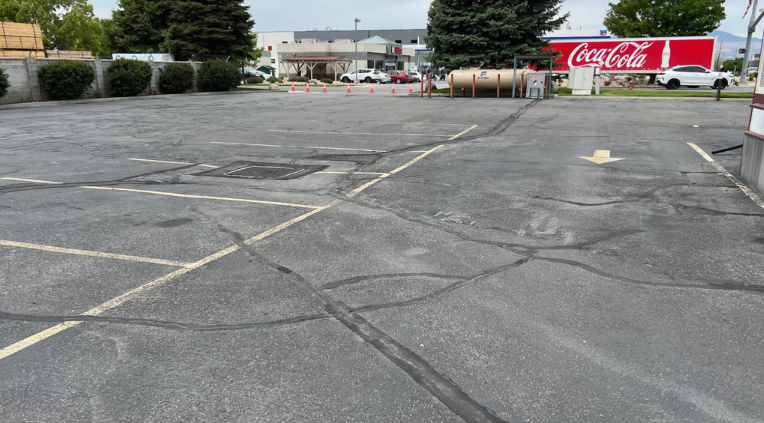 Premier Sealcoat and Striping - crack repair