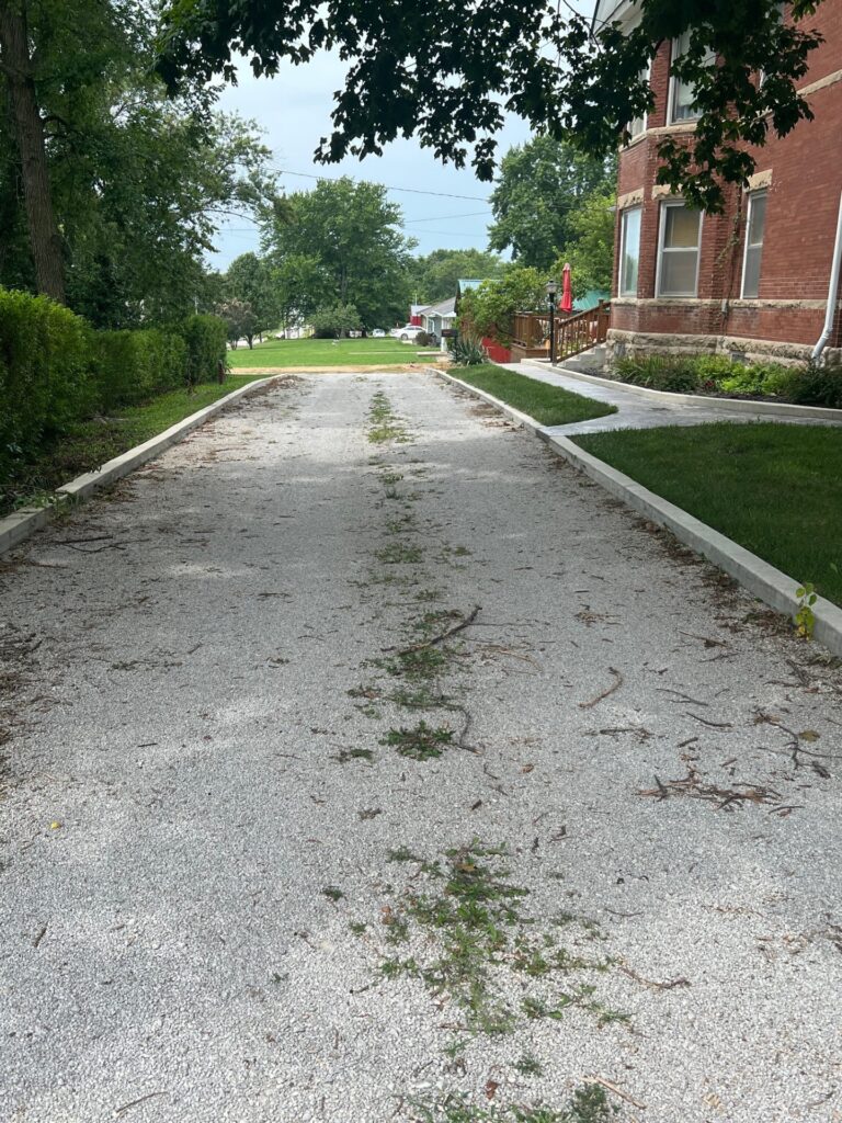 Shoal Creek Bed & Breakfast - driveway