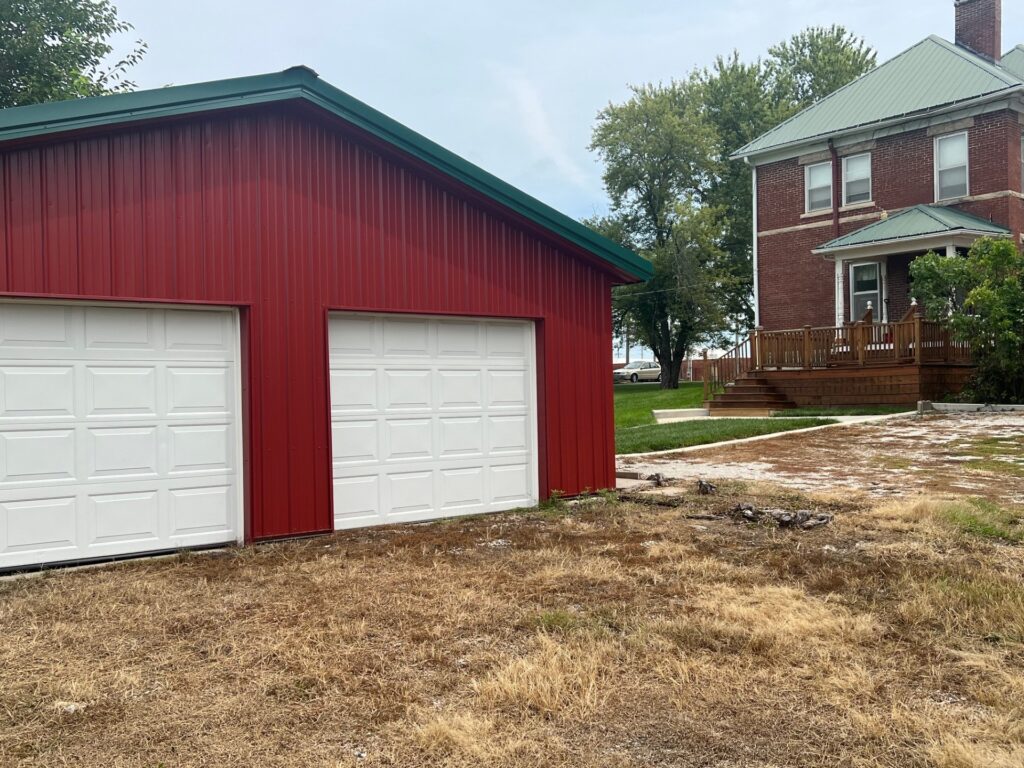 Shoal Creek Bed & Breakfast - detached, 2-car garage