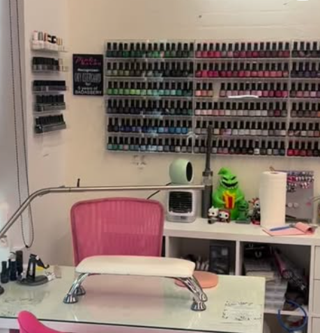 Pinks Salon - colorful