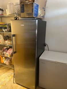 Sunny's Cake Shop - commercial freezer