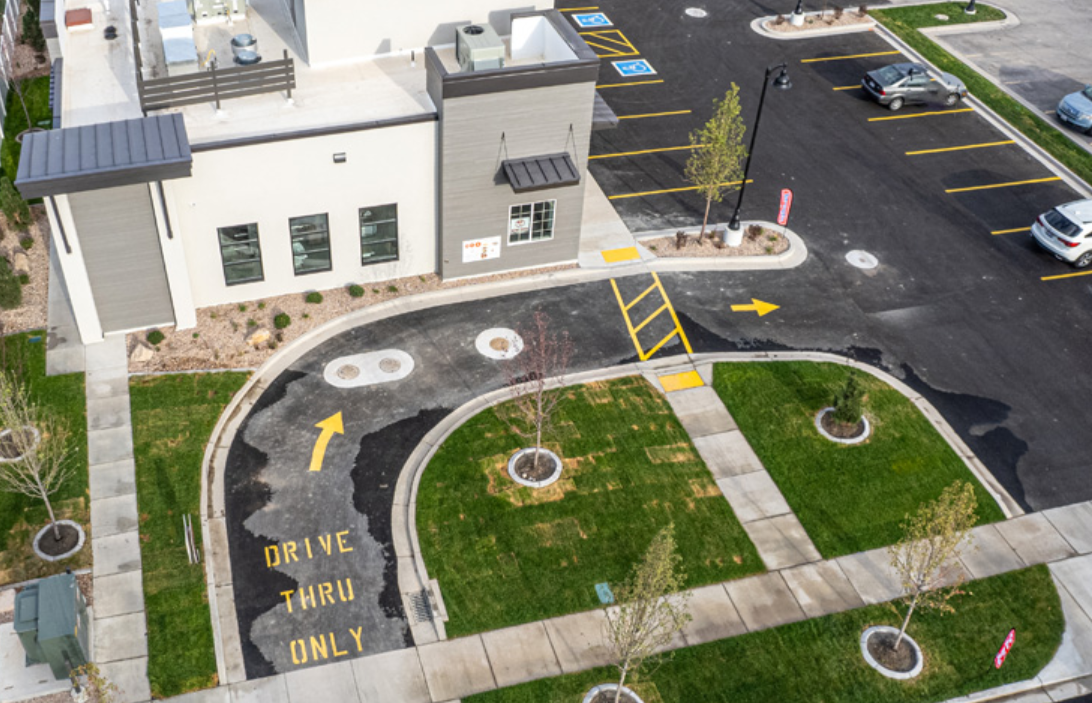 Tenney's Pizza - drive thru aerial