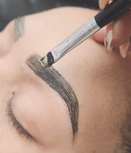 Threading Queen - Brow Tinting