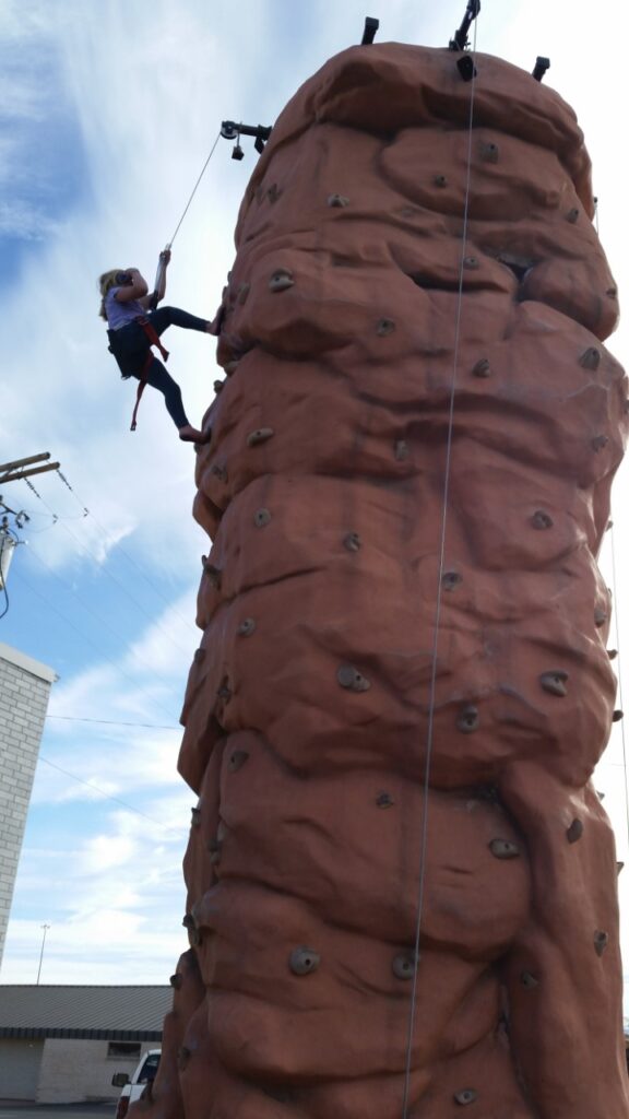 Canyonland Rock Climbing - scaling