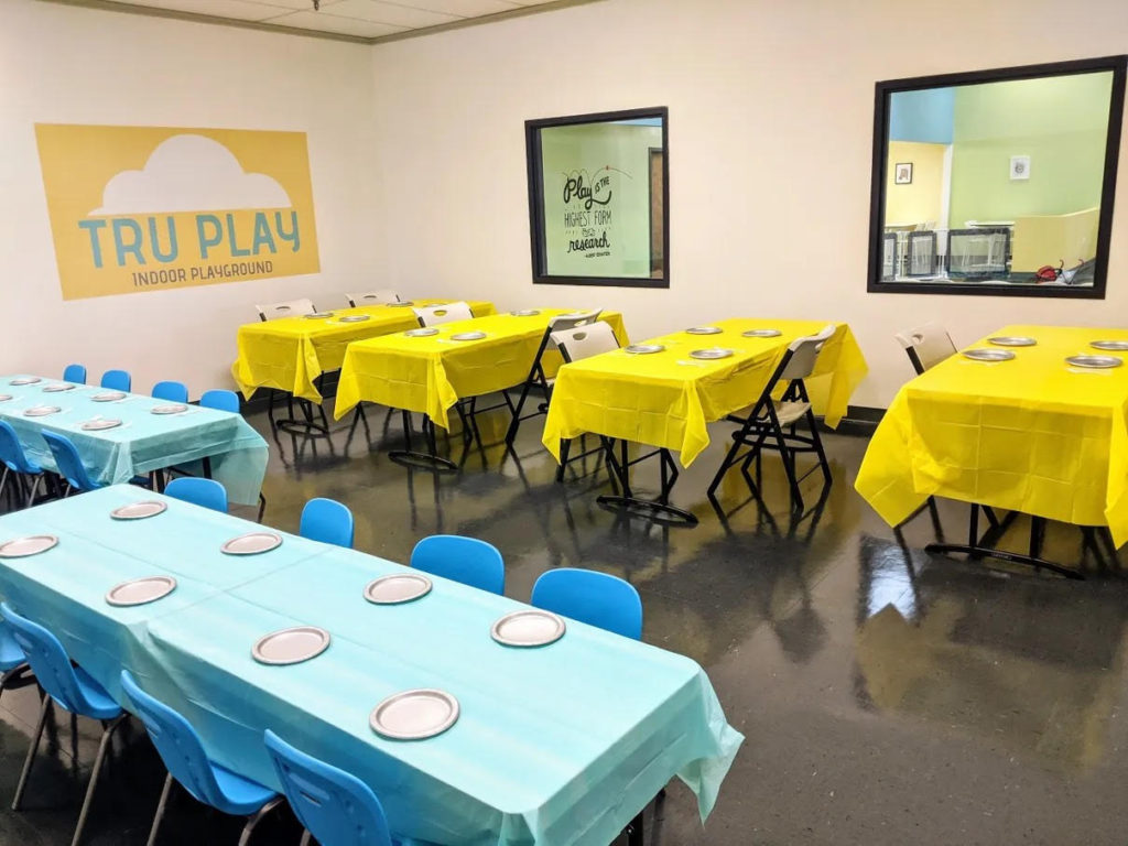 TRU Play - lunch room