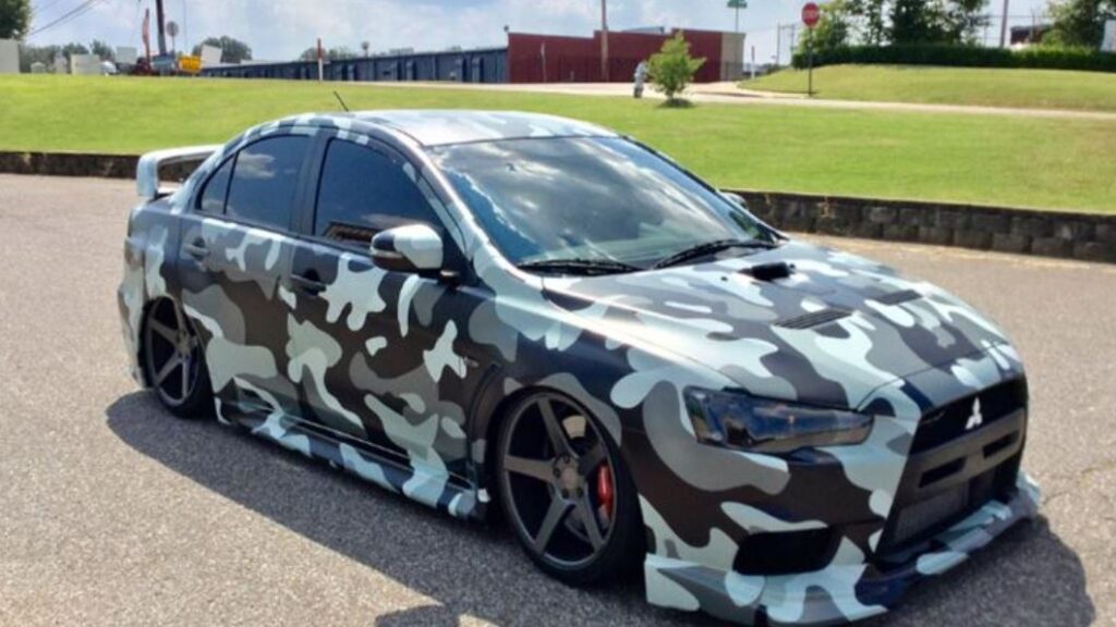 Revolution Vinyl - Camo wrap