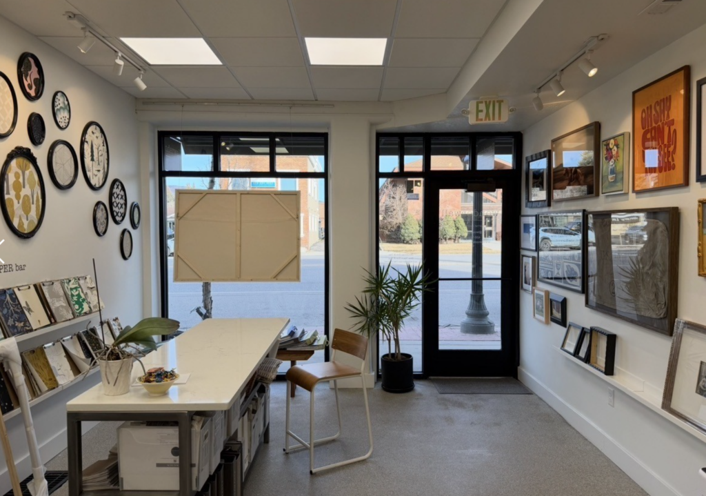 Wonderwall Art and Framing - entrance